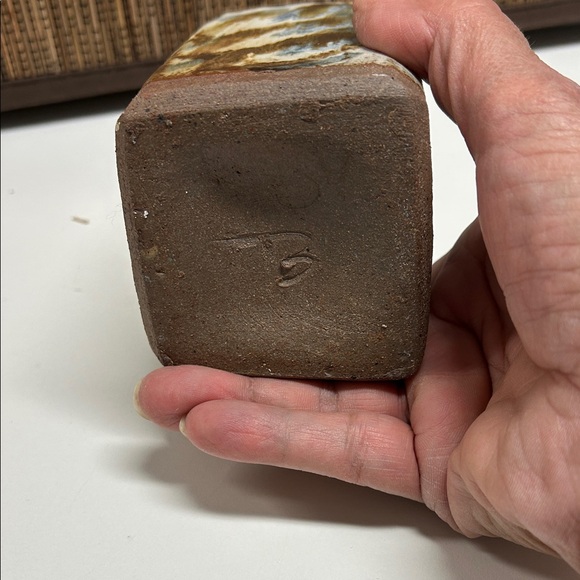 Artistic Ceramic Vase with Earthy Tones - Picture 5 of 5